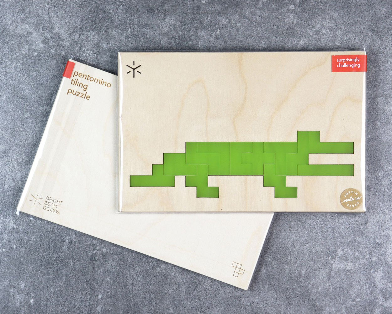 Crocodile pentomino puzzle in packaging